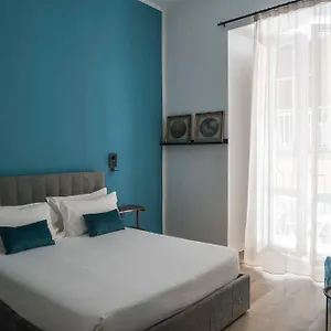 apt-la-casa-di-nelly-boutique-napoli.hotels-amalfi.com/
